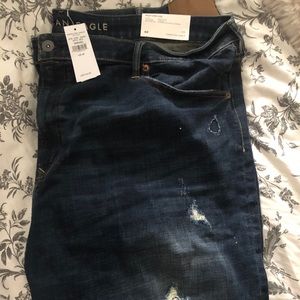 American Eagle Men’s distressed shorts NWT